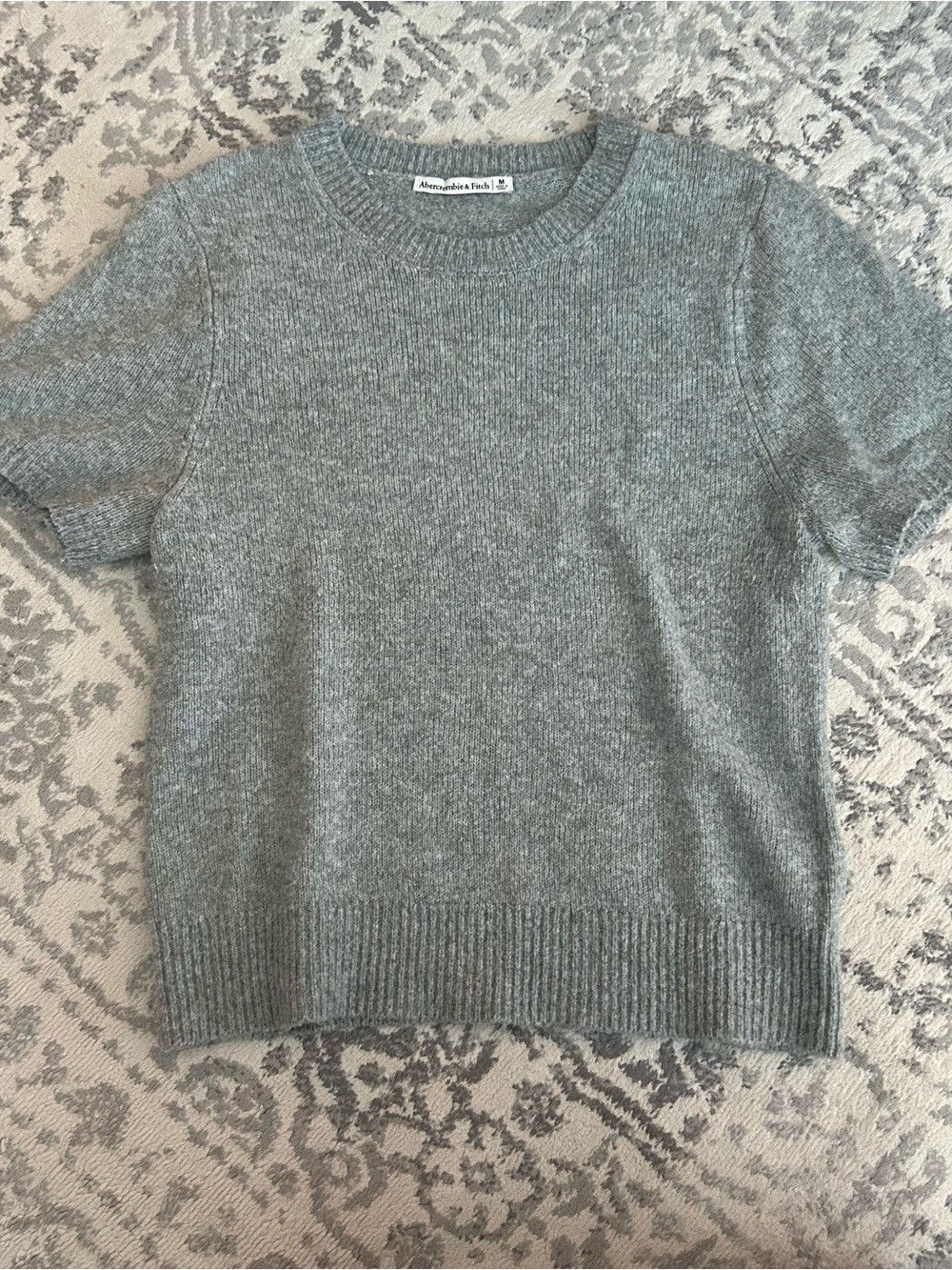 Abercrombie & Fitch Heather Gray Crewneck Knit Top